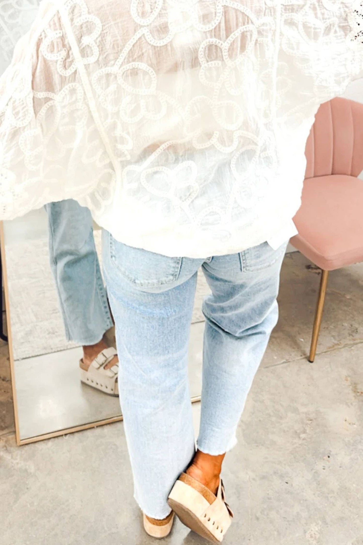 Solid Frayed Regular Cropped Light Wash Jeans (Copy)