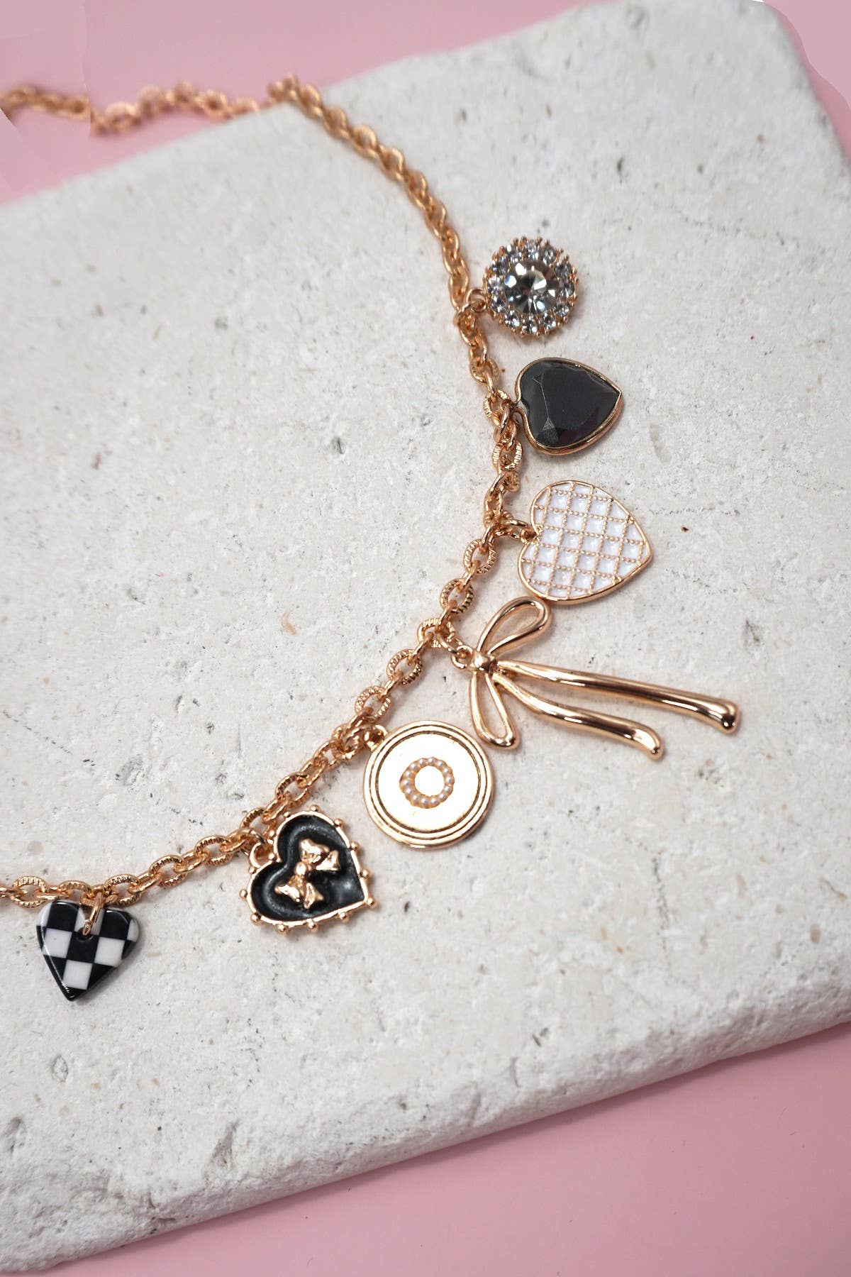 CHARM NECKLACE-BOW CHECKER HEART