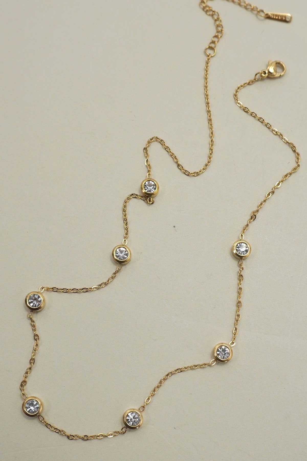 RHINESTONE NECKLACE
