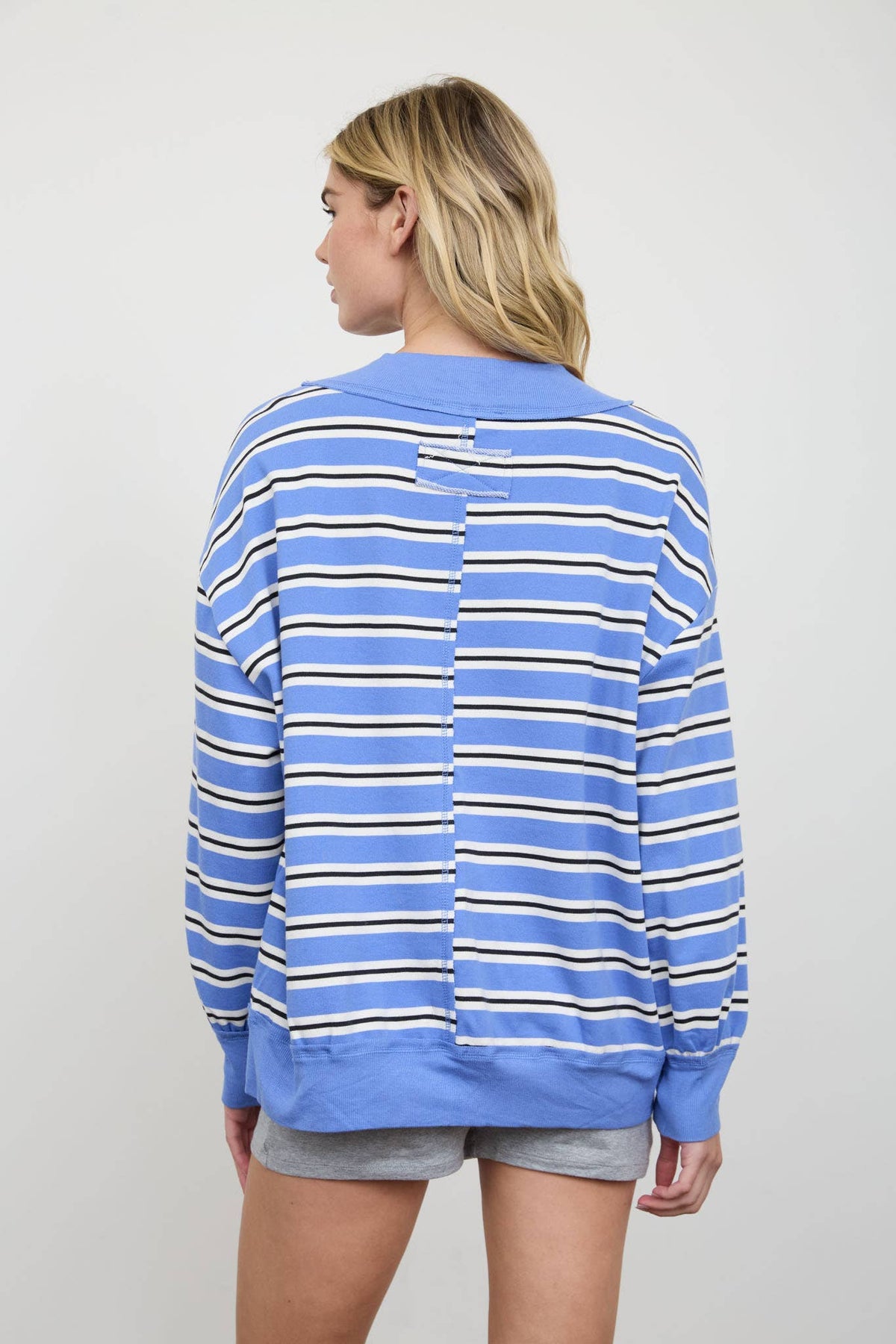 CONTRAST WIDE NECK LONG SLEEVE STRIPE KNIT TOP