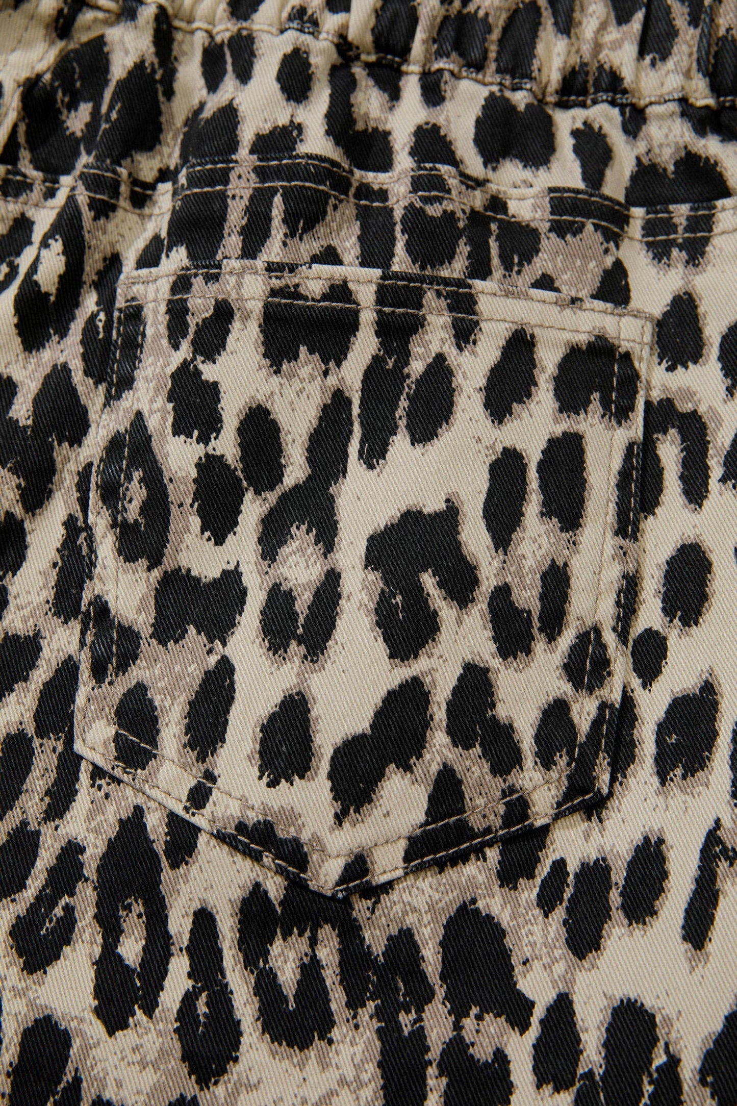 Leopard Lace-up Elastic Waistband Mid Rise Denim Shorts