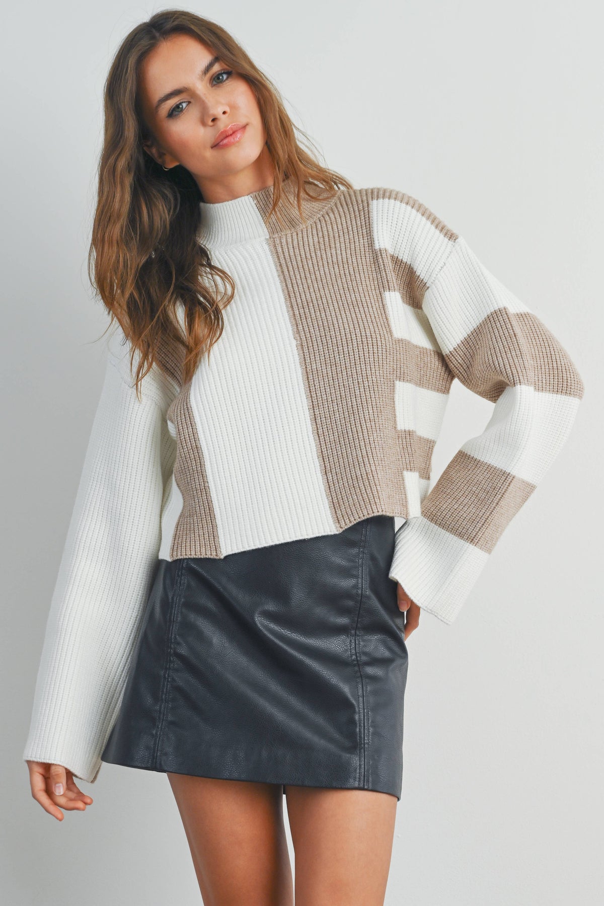Color Block Mock Turtleneck Sweater - BMW7161