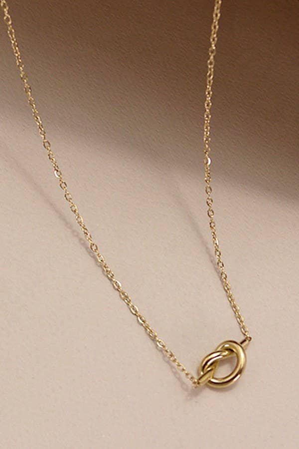 KNOTTED NECKLACE
