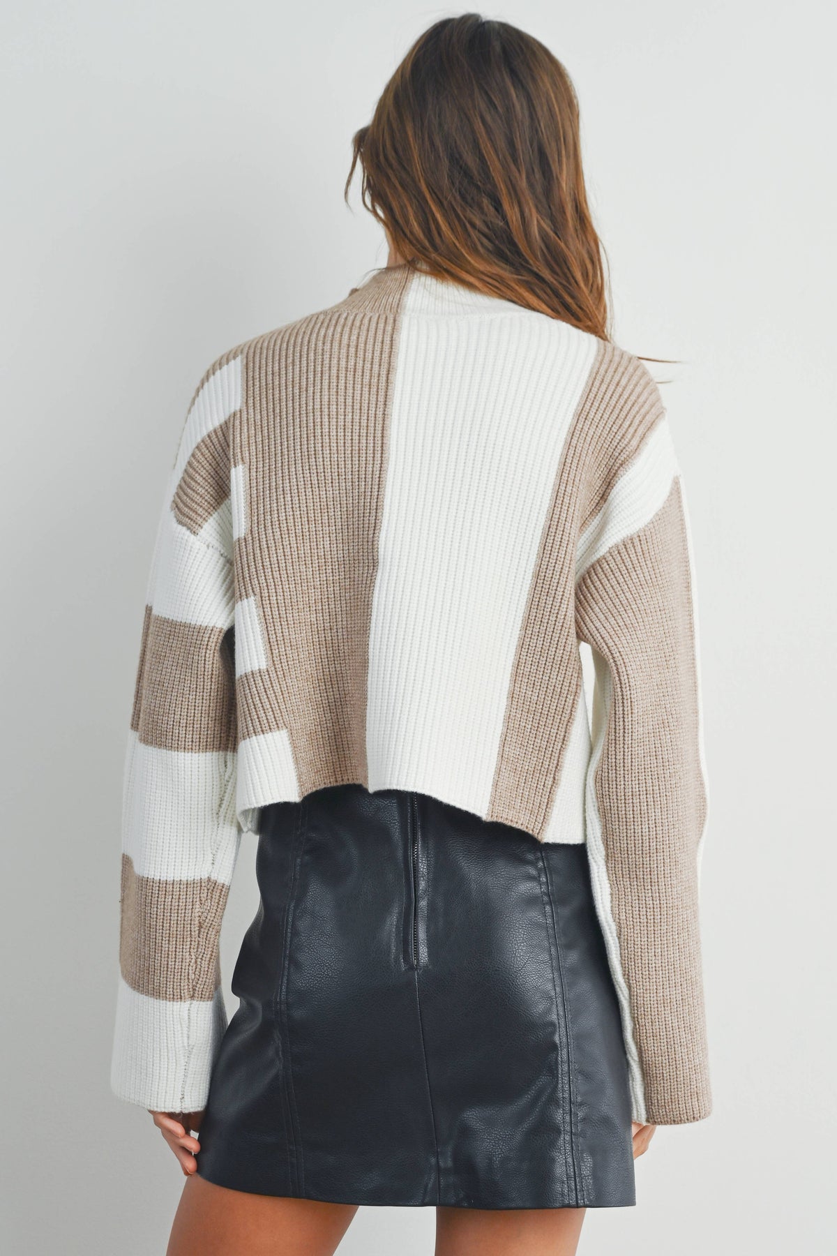 Color Block Mock Turtleneck Sweater - BMW7161