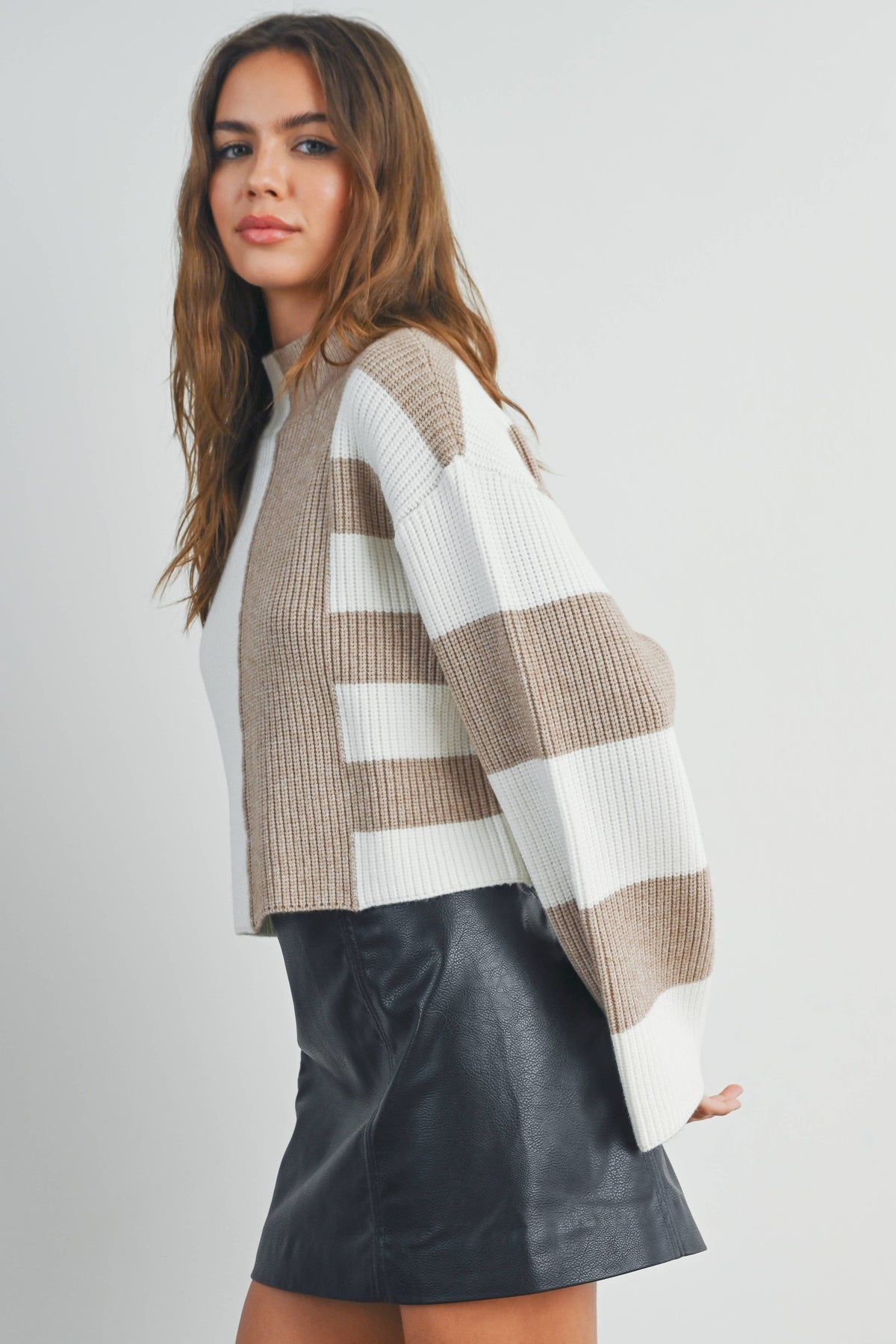 Color Block Mock Turtleneck Sweater - BMW7161