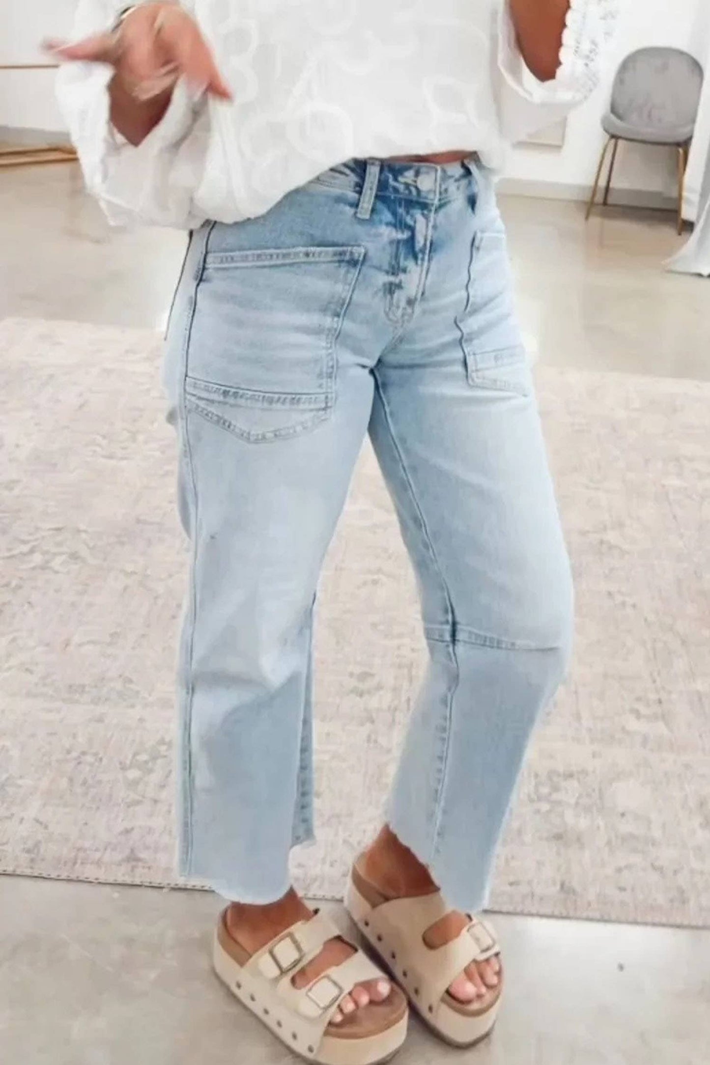 Solid Frayed Regular Cropped Light Wash Jeans (Copy)