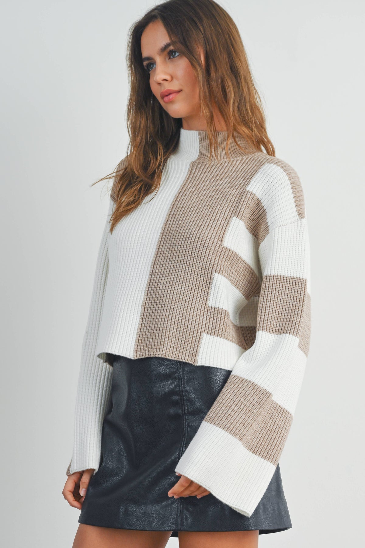 Color Block Mock Turtleneck Sweater - BMW7161