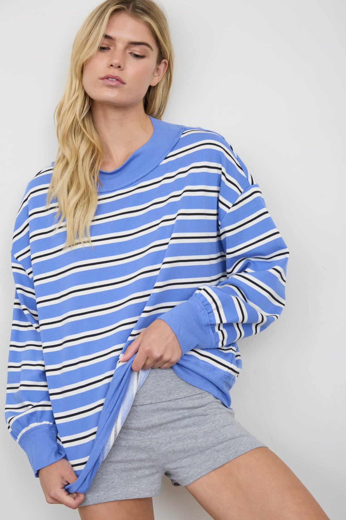 CONTRAST WIDE NECK LONG SLEEVE STRIPE KNIT TOP